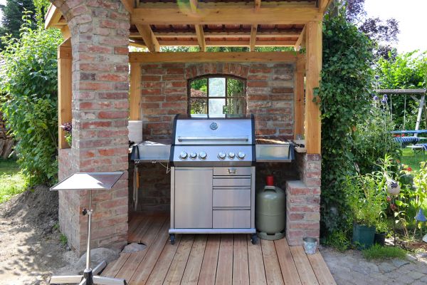 Propane Grill Assembly in Dallas